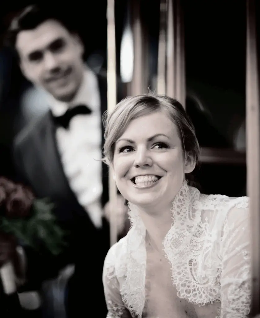 Zelf je bruiloft plannen, maar met een beetje hulp van mij (Femke) op de achtergrond. Ik ben geen typische weddingplanner, maar help jou terug naar rust en overzicht om weer heerlijk in jullie bruidsbubble te komen en relaxt je eigen bruiloft te organiseren.
